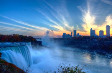 Widescreen Niagara Falls Wallpaper