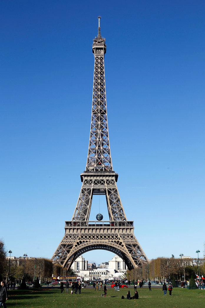 Eiffel tower mobile