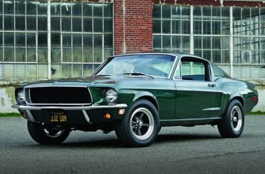 Green Ford Mustang GT Fastback