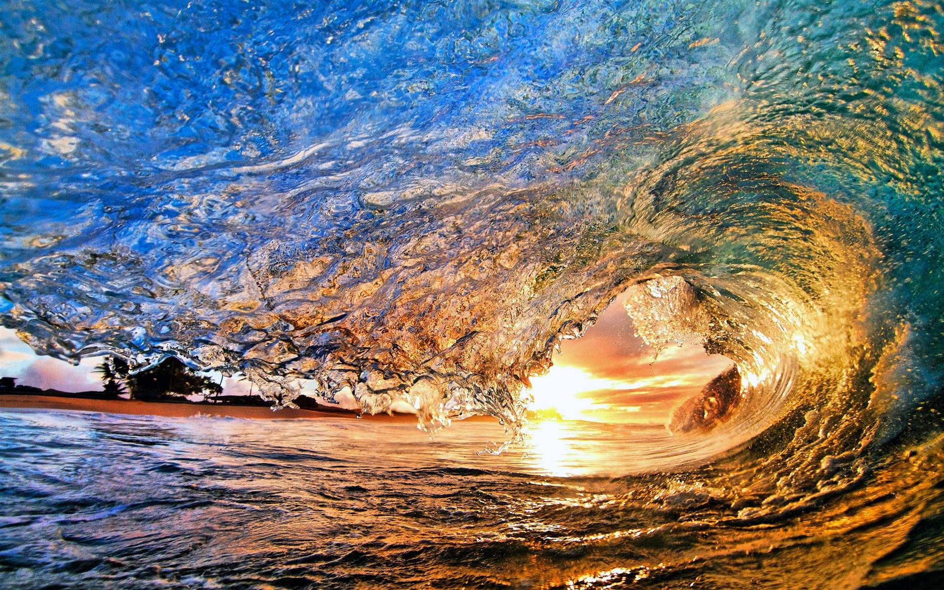 Natural Waves Wallpaper