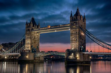 Bridge London Wallpaper
