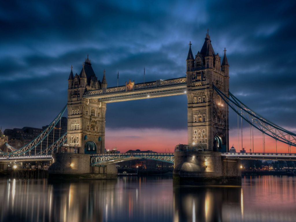Bridge London Wallpaper