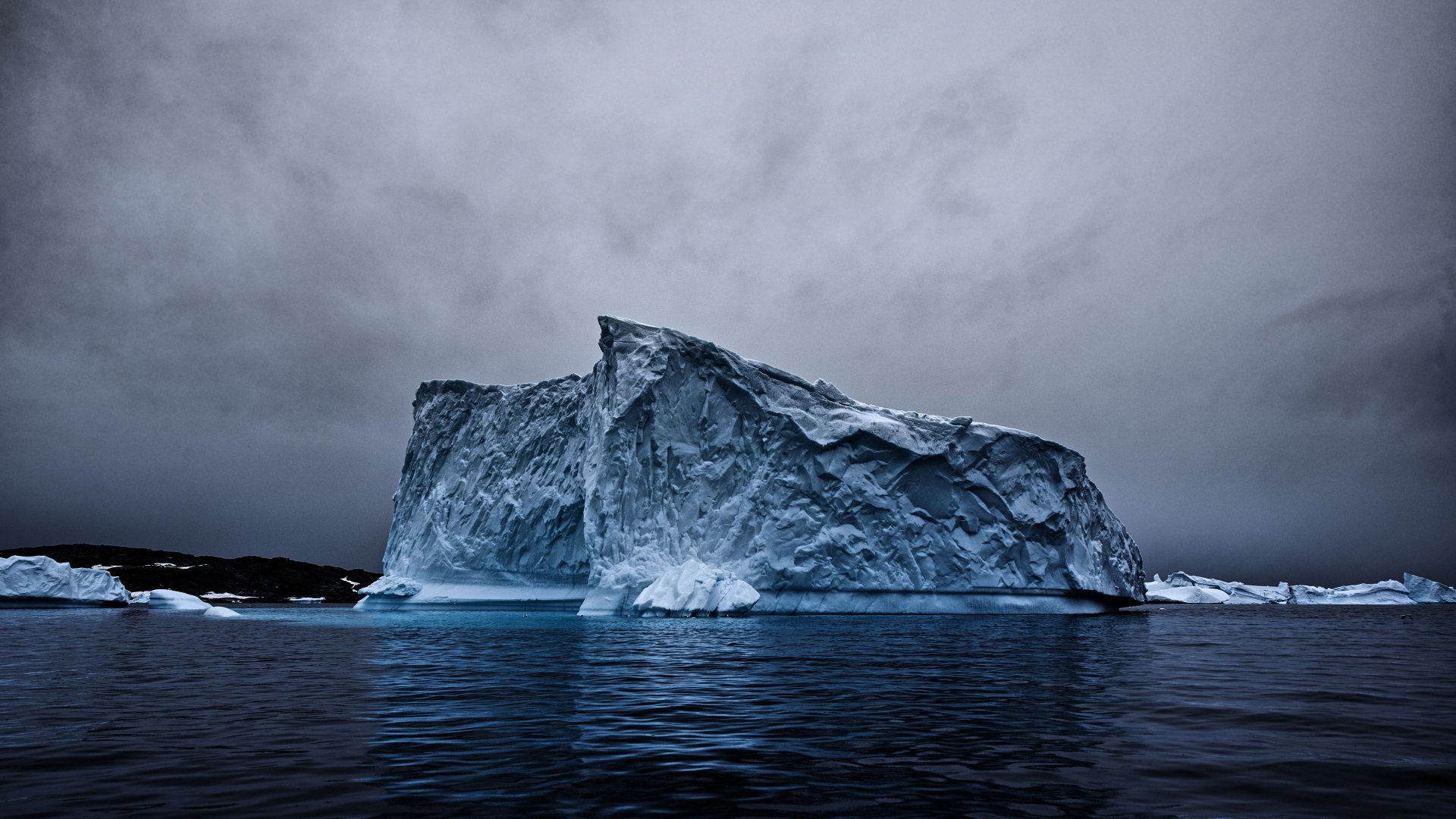 Beautiful Iceberg Wallpaper