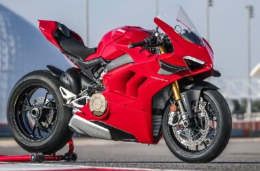 Awesome Ducati Panigale V4 S 37216